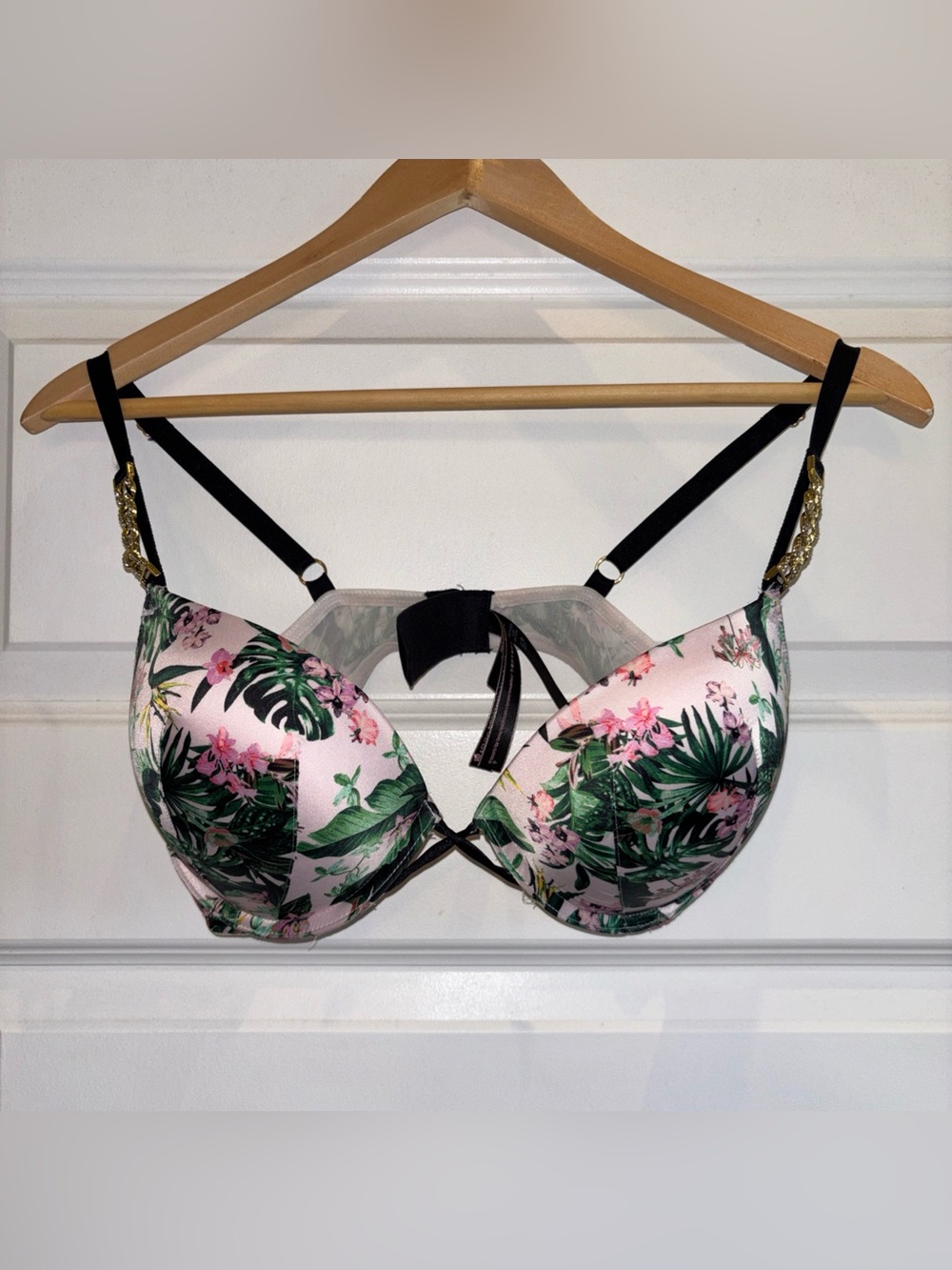 Victoria’s Secret Very Sexy Plunge Push Up Bra Size 36C VGUC Pink Green Floral
